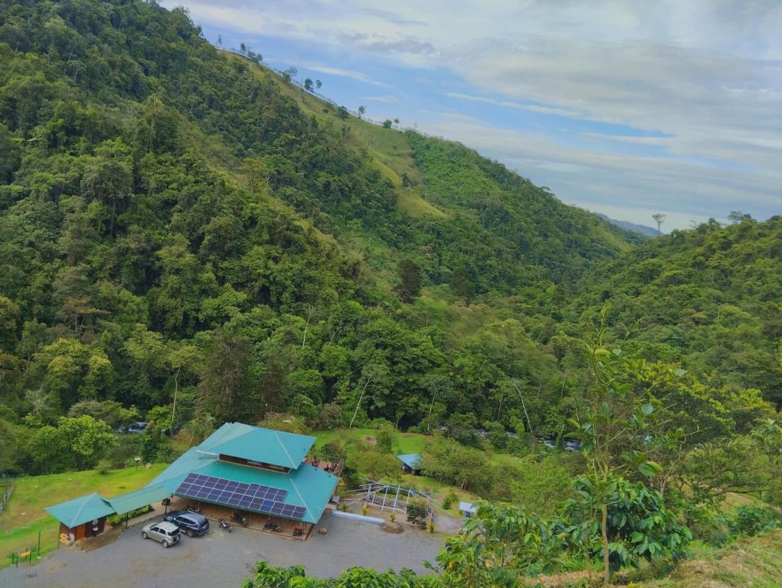 Hotel Rivel - Restaurant & Nature Retreat Turrialba Exteriör bild