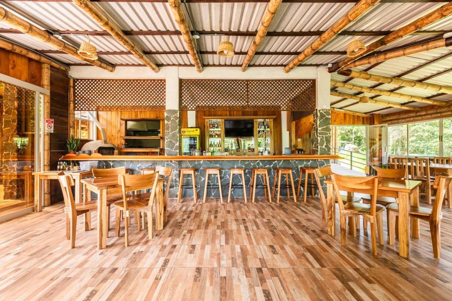 Hotel Rivel - Restaurant & Nature Retreat Turrialba Exteriör bild