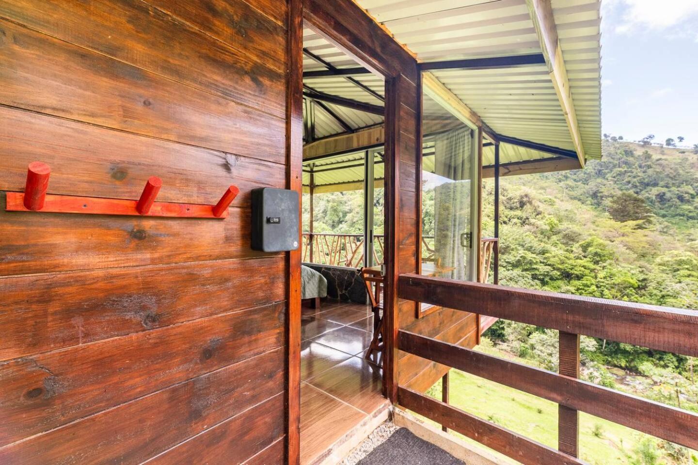Hotel Rivel - Restaurant & Nature Retreat Turrialba Exteriör bild