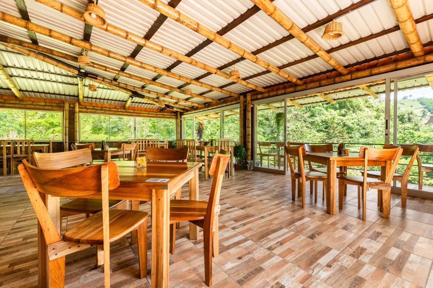 Hotel Rivel - Restaurant & Nature Retreat Turrialba Exteriör bild