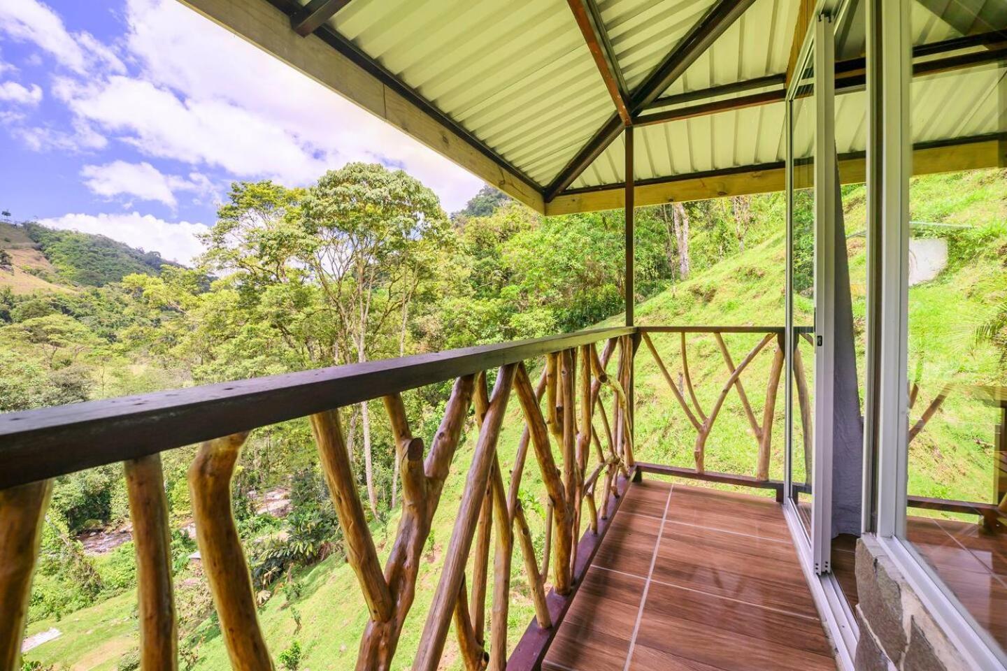 Hotel Rivel - Restaurant & Nature Retreat Turrialba Exteriör bild